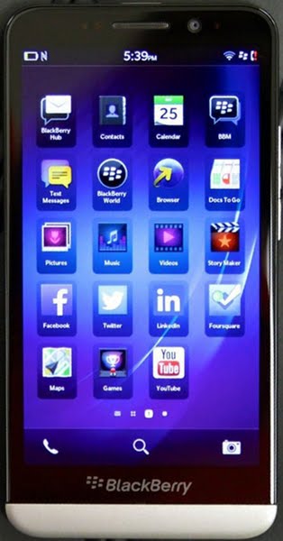 BlackBerry Z30 Actual Size Image