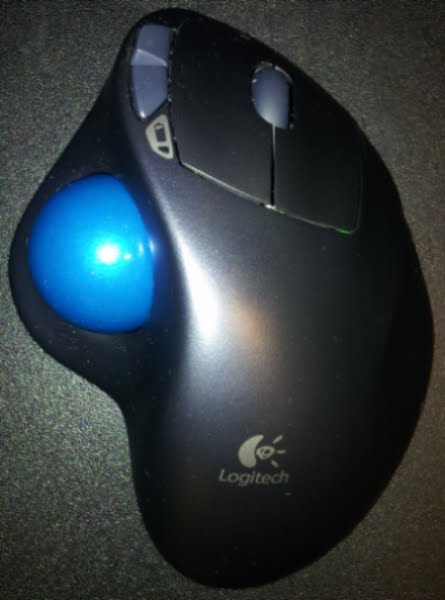 Logitech m570 trackball Actual Size Image