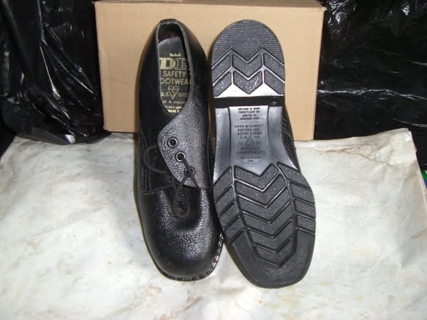 My new safety shoes for sale Actual Size Image